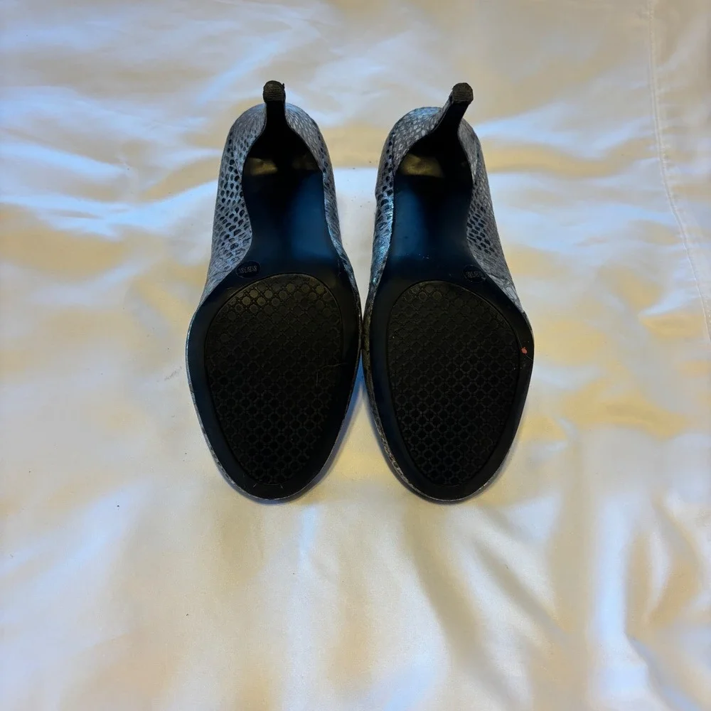 Jessica Simpson JS-Evangeline Silver Snakeskin Round almondToe‎ Pumps Heels 8.5